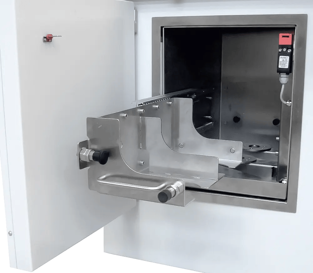 SAFEFLOW-biohazard-cabinet (3)